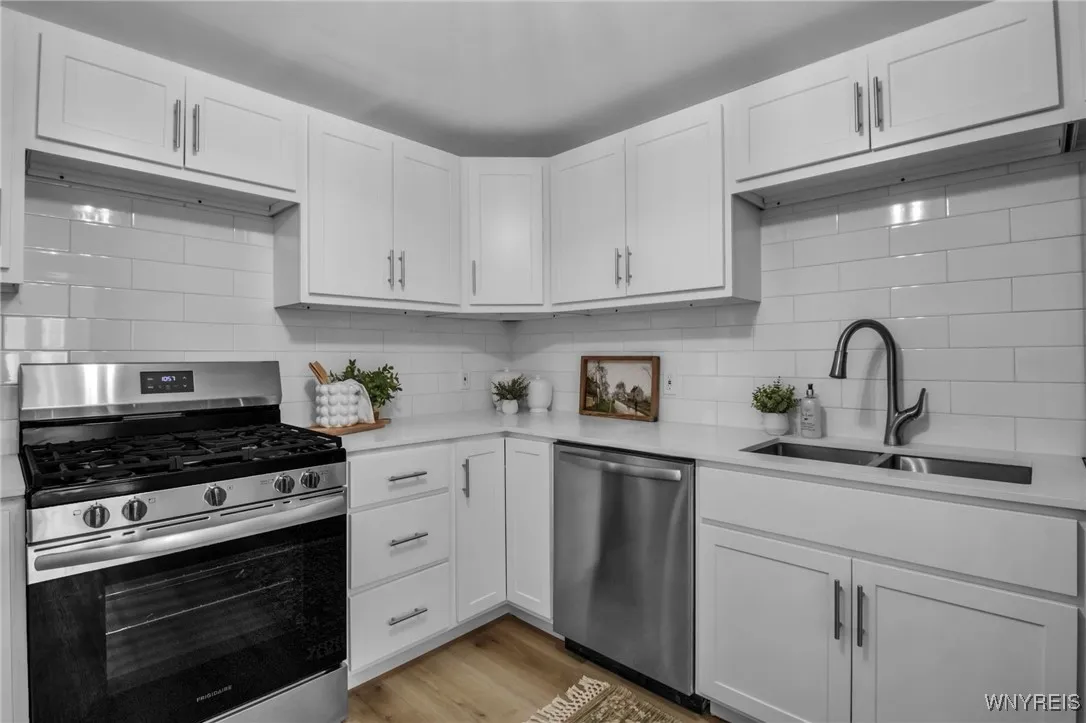 4606 Exeter Terrace, Hamburg, New York 14075, Hamburg, New York 14075, 3 Bedrooms Bedrooms, 7 Rooms Rooms,1 BathroomBathrooms,Residential,Closed,4606 Exeter Terrace, Hamburg, New York 14075,0,B1575180