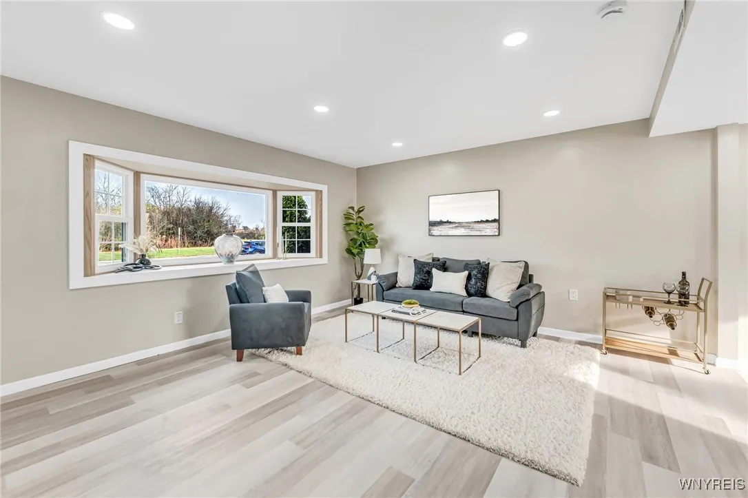 1127 Carter Drive, Grand Island, New York 14072, Grand Island, New York 14072, 3 Bedrooms Bedrooms, 7 Rooms Rooms,2 BathroomsBathrooms,Residential,Closed,1127 Carter Drive, Grand Island, New York 14072,0,B1574871