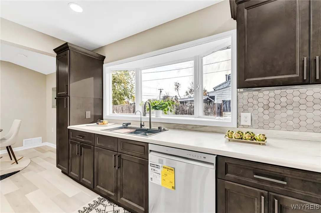 1127 Carter Drive, Grand Island, New York 14072, Grand Island, New York 14072, 3 Bedrooms Bedrooms, 7 Rooms Rooms,2 BathroomsBathrooms,Residential,Closed,1127 Carter Drive, Grand Island, New York 14072,0,B1574871