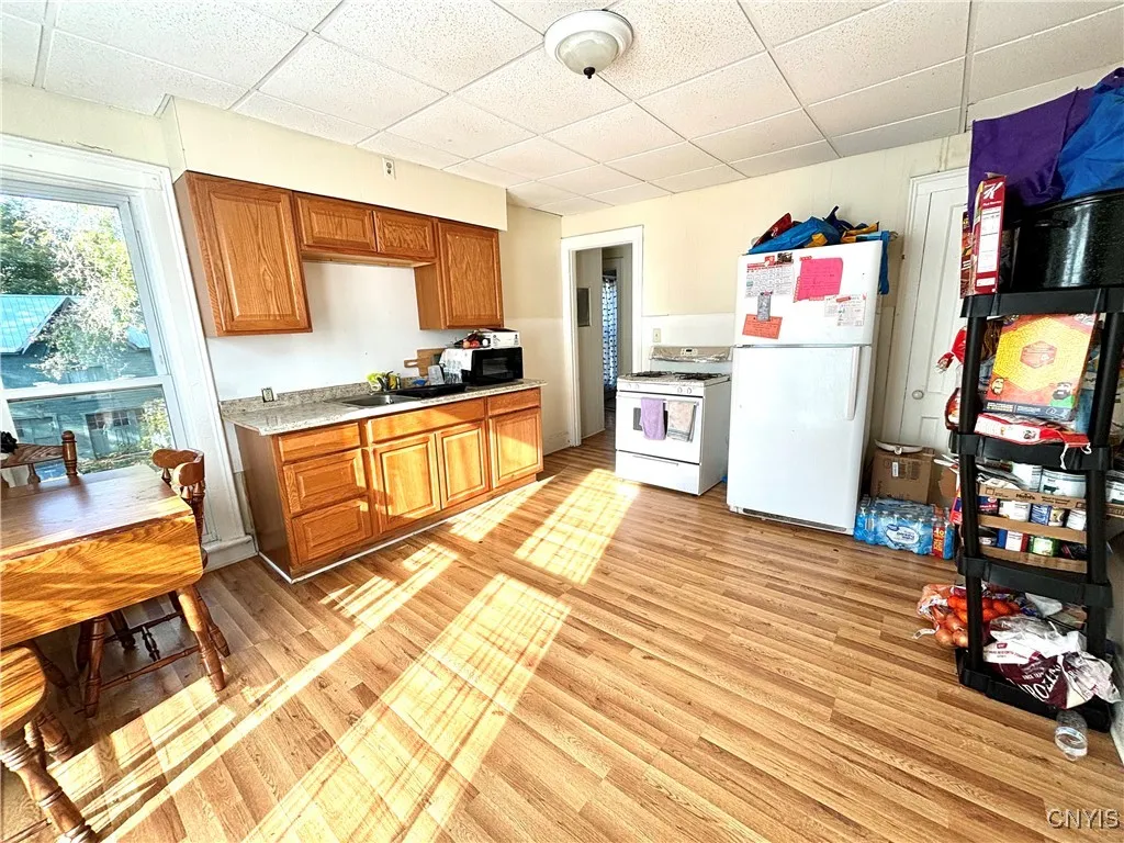 13 Washington Street, Auburn, New York 13021, Auburn, New York 13021, 5 Bedrooms Bedrooms, ,2 BathroomsBathrooms,Residential,Closed,13 Washington Street, Auburn, New York 13021,0,S1575284