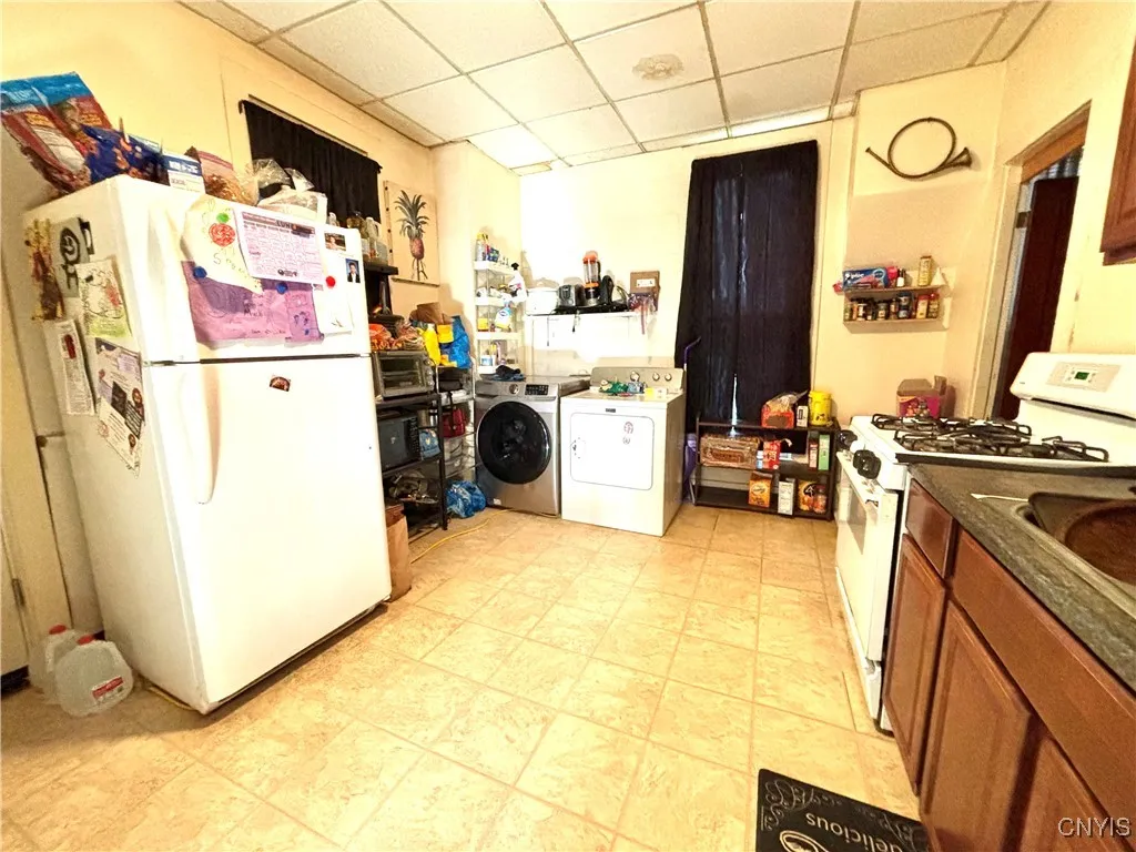 13 Washington Street, Auburn, New York 13021, Auburn, New York 13021, 5 Bedrooms Bedrooms, ,2 BathroomsBathrooms,Residential,Closed,13 Washington Street, Auburn, New York 13021,0,S1575284