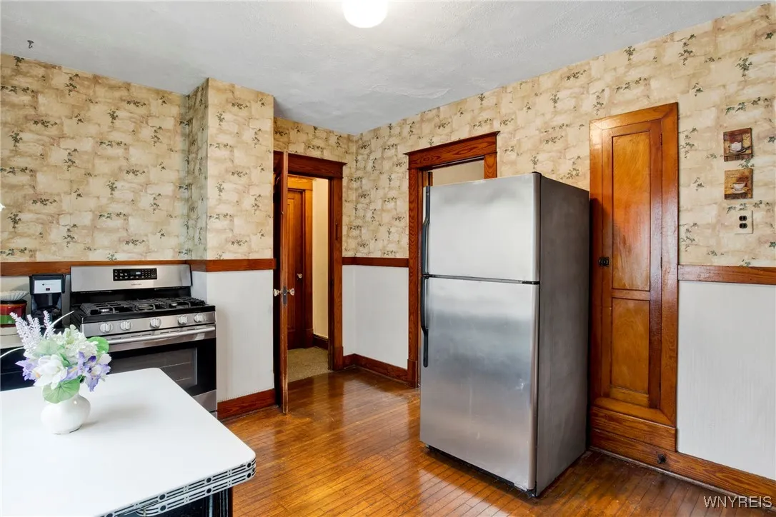 123 Esser Avenue, Buffalo, New York 14207, Buffalo, New York 14207, 2 Bedrooms Bedrooms, 5 Rooms Rooms,1 BathroomBathrooms,Residential,Closed,123 Esser Avenue, Buffalo, New York 14207,0,B1575307