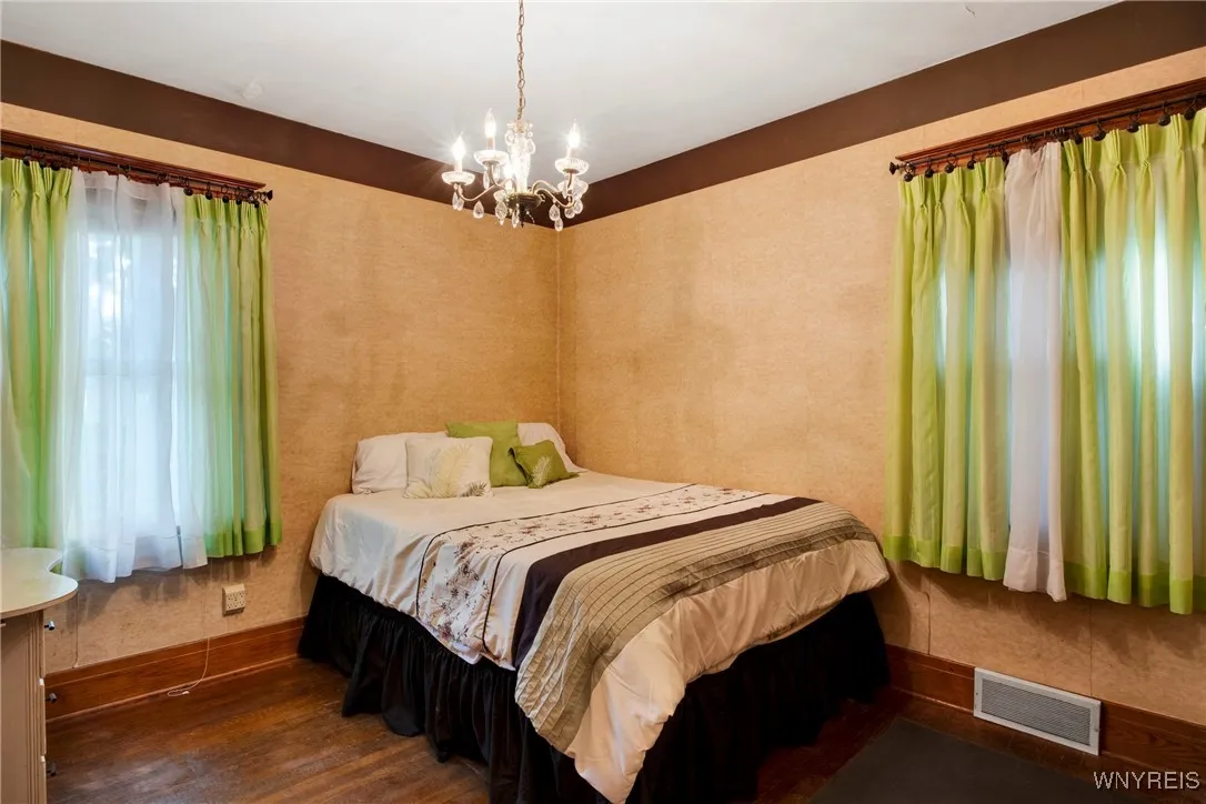 123 Esser Avenue, Buffalo, New York 14207, Buffalo, New York 14207, 2 Bedrooms Bedrooms, 5 Rooms Rooms,1 BathroomBathrooms,Residential,Closed,123 Esser Avenue, Buffalo, New York 14207,0,B1575307