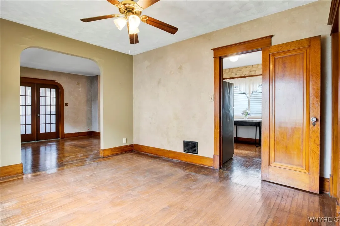 123 Esser Avenue, Buffalo, New York 14207, Buffalo, New York 14207, 2 Bedrooms Bedrooms, 5 Rooms Rooms,1 BathroomBathrooms,Residential,Closed,123 Esser Avenue, Buffalo, New York 14207,0,B1575307