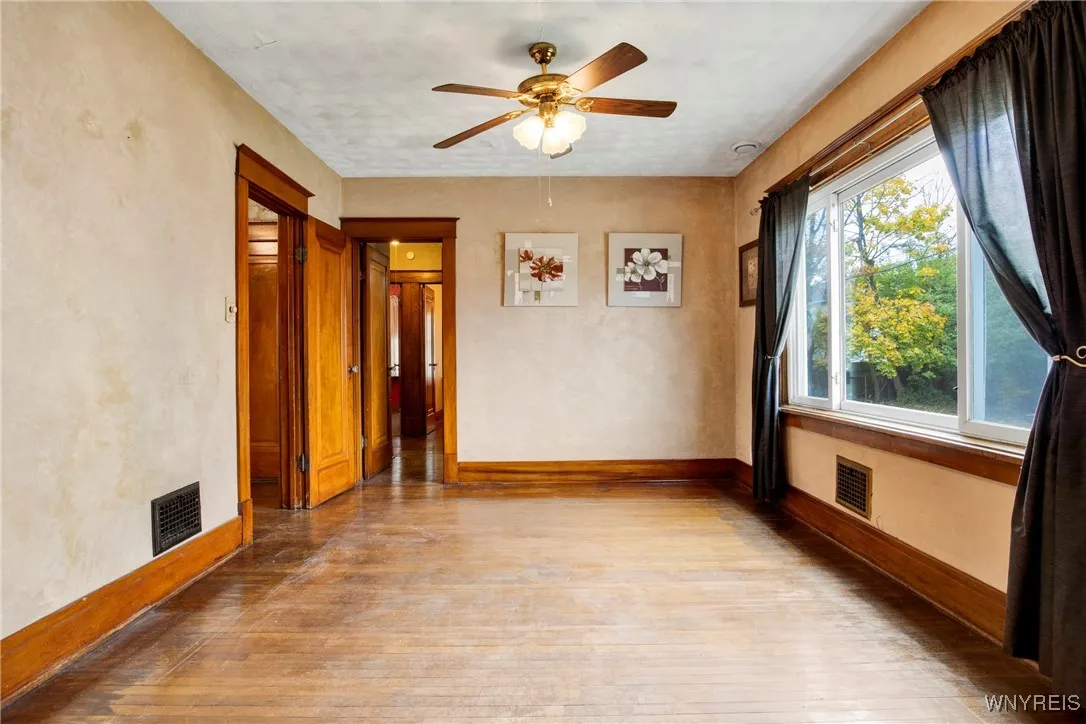 123 Esser Avenue, Buffalo, New York 14207, Buffalo, New York 14207, 2 Bedrooms Bedrooms, 5 Rooms Rooms,1 BathroomBathrooms,Residential,Closed,123 Esser Avenue, Buffalo, New York 14207,0,B1575307