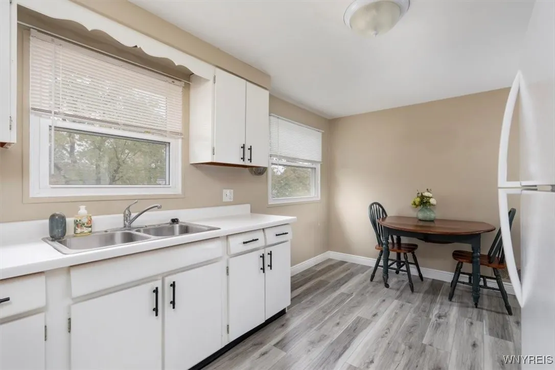 424 Springville Avenue, Amherst, New York 14226, Amherst, New York 14226, 4 Bedrooms Bedrooms, ,2 BathroomsBathrooms,Residential,Closed,424 Springville Avenue, Amherst, New York 14226,0,B1572677