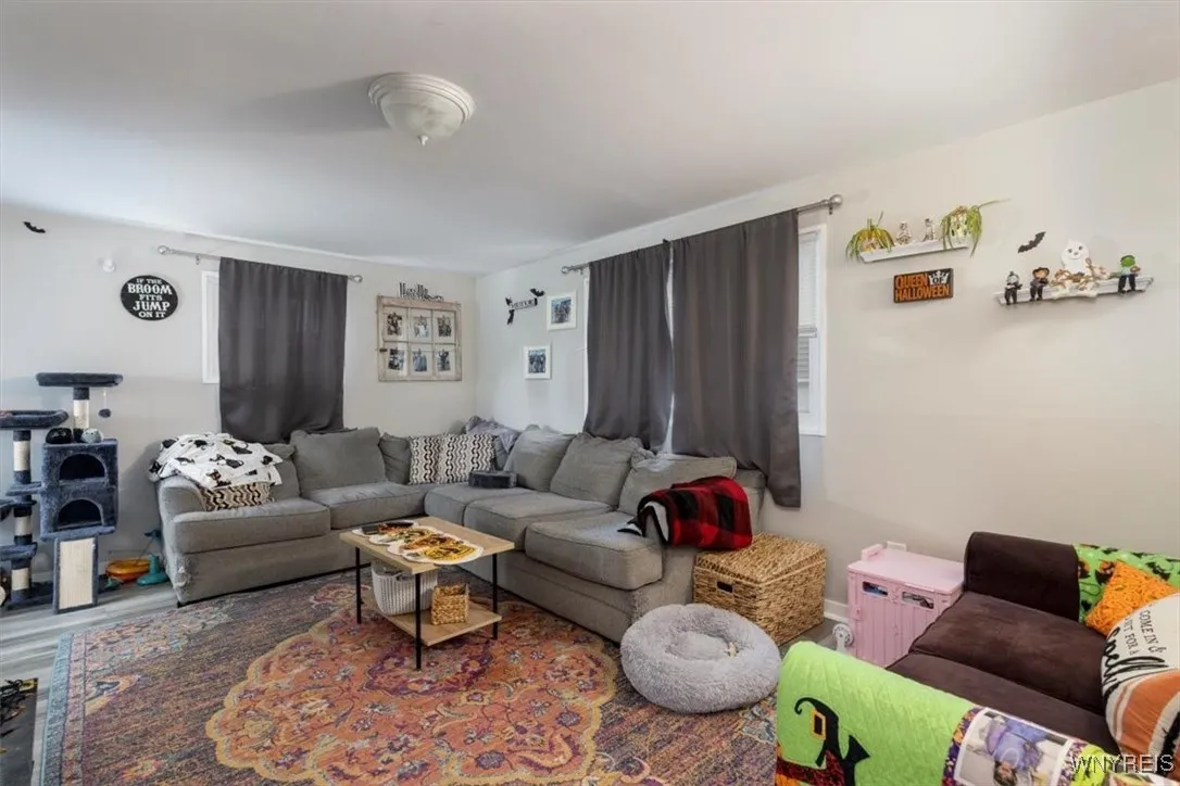 424 Springville Avenue, Amherst, New York 14226, Amherst, New York 14226, 4 Bedrooms Bedrooms, ,2 BathroomsBathrooms,Residential,Closed,424 Springville Avenue, Amherst, New York 14226,0,B1572677