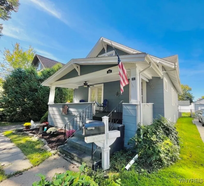 382 Spruce Street, North Tonawanda, New York 14120, North Tonawanda, New York 14120, 5 Bedrooms Bedrooms, 8 Rooms Rooms,2 BathroomsBathrooms,Residential,Closed,382 Spruce Street, North Tonawanda, New York 14120,0,B1575479