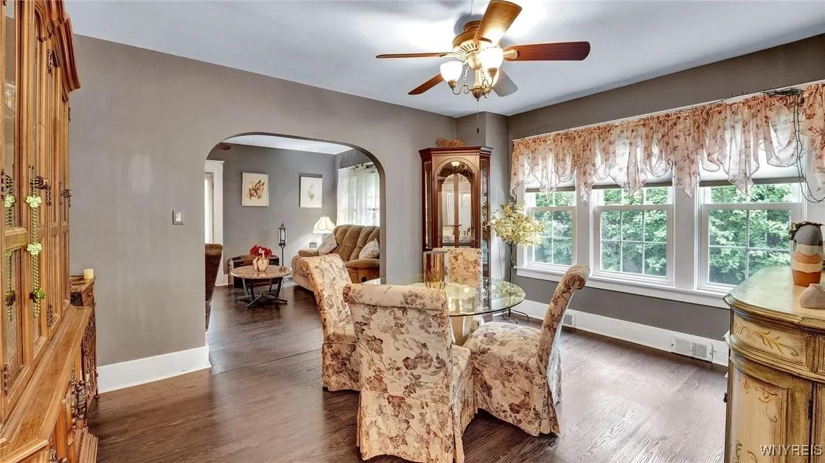 382 Spruce Street, North Tonawanda, New York 14120, North Tonawanda, New York 14120, 5 Bedrooms Bedrooms, 8 Rooms Rooms,2 BathroomsBathrooms,Residential,Closed,382 Spruce Street, North Tonawanda, New York 14120,0,B1575479