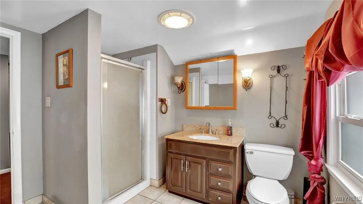 382 Spruce Street, North Tonawanda, New York 14120, North Tonawanda, New York 14120, 5 Bedrooms Bedrooms, 8 Rooms Rooms,2 BathroomsBathrooms,Residential,Closed,382 Spruce Street, North Tonawanda, New York 14120,0,B1575479