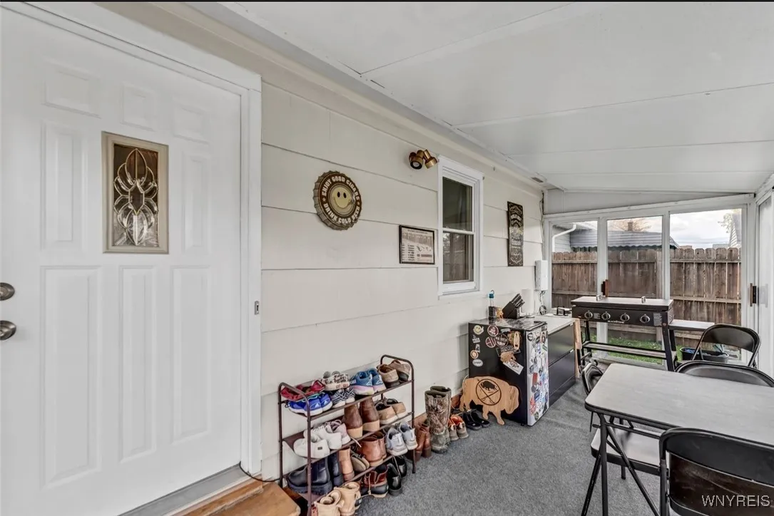 4912 Mount Vernon Boulevard, Hamburg, New York 140, Hamburg, New York 14075, 3 Bedrooms Bedrooms, 5 Rooms Rooms,1 BathroomBathrooms,Residential,Closed,4912 Mount Vernon Boulevard, Hamburg, New York 140,0,B1575128