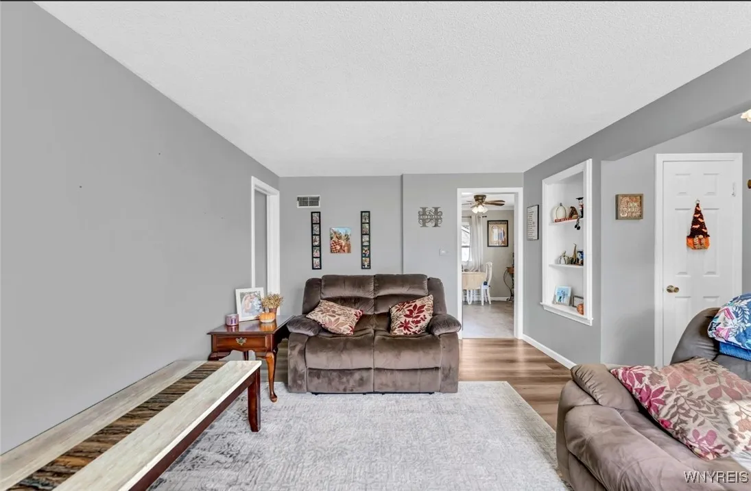 4912 Mount Vernon Boulevard, Hamburg, New York 140, Hamburg, New York 14075, 3 Bedrooms Bedrooms, 5 Rooms Rooms,1 BathroomBathrooms,Residential,Closed,4912 Mount Vernon Boulevard, Hamburg, New York 140,0,B1575128