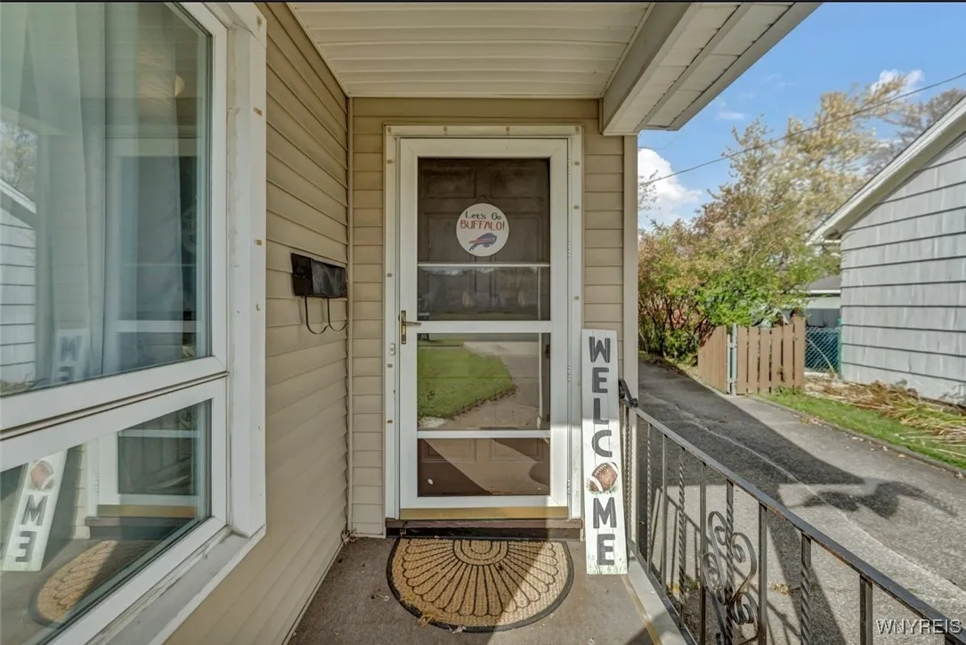 4912 Mount Vernon Boulevard, Hamburg, New York 140, Hamburg, New York 14075, 3 Bedrooms Bedrooms, 5 Rooms Rooms,1 BathroomBathrooms,Residential,Closed,4912 Mount Vernon Boulevard, Hamburg, New York 140,0,B1575128