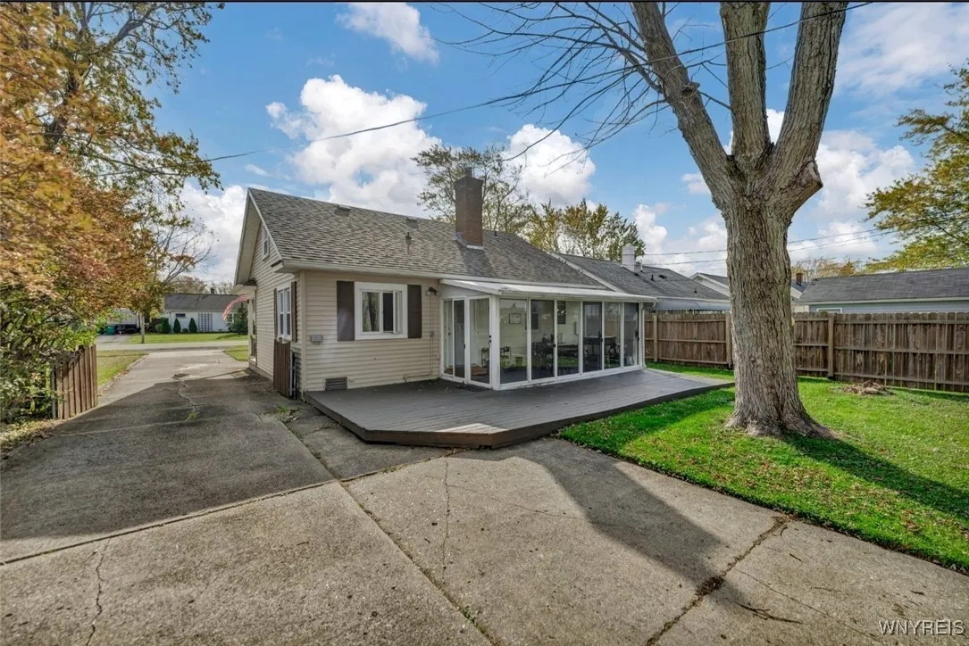 4912 Mount Vernon Boulevard, Hamburg, New York 140, Hamburg, New York 14075, 3 Bedrooms Bedrooms, 5 Rooms Rooms,1 BathroomBathrooms,Residential,Closed,4912 Mount Vernon Boulevard, Hamburg, New York 140,0,B1575128