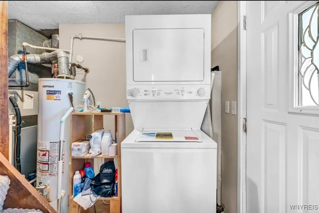 4912 Mount Vernon Boulevard, Hamburg, New York 140, Hamburg, New York 14075, 3 Bedrooms Bedrooms, 5 Rooms Rooms,1 BathroomBathrooms,Residential,Closed,4912 Mount Vernon Boulevard, Hamburg, New York 140,0,B1575128