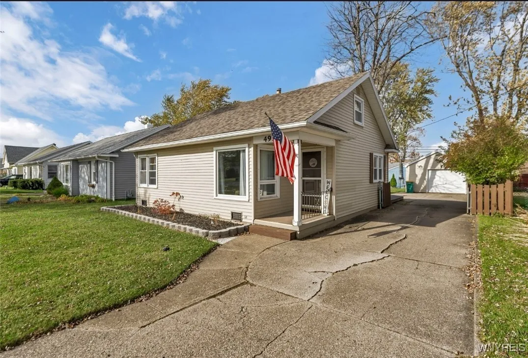 4912 Mount Vernon Boulevard, Hamburg, New York 140, Hamburg, New York 14075, 3 Bedrooms Bedrooms, 5 Rooms Rooms,1 BathroomBathrooms,Residential,Closed,4912 Mount Vernon Boulevard, Hamburg, New York 140,0,B1575128