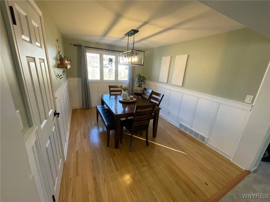 527 Woodstock Ave. Avenue, Tonawanda-town, New Yor, Tonawanda, New York 14150, 3 Bedrooms Bedrooms, 7 Rooms Rooms,1 BathroomBathrooms,Residential,Closed,527 Woodstock Ave. Avenue, Tonawanda-town, New Yor,0,B1575537