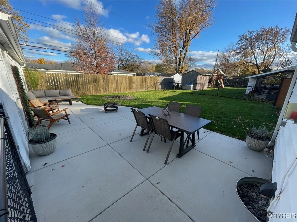 527 Woodstock Ave. Avenue, Tonawanda-town, New Yor, Tonawanda, New York 14150, 3 Bedrooms Bedrooms, 7 Rooms Rooms,1 BathroomBathrooms,Residential,Closed,527 Woodstock Ave. Avenue, Tonawanda-town, New Yor,0,B1575537