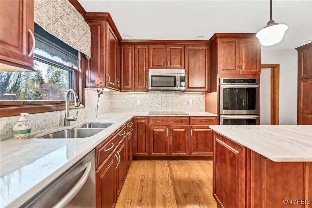 4050 David Rd, Clarence, New York 14221, Clarence, New York 14221, 4 Bedrooms Bedrooms, 9 Rooms Rooms,3 BathroomsBathrooms,Residential,Closed,4050 David Rd, Clarence, New York 14221,0,B1575665
