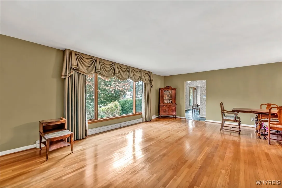 4050 David Rd, Clarence, New York 14221, Clarence, New York 14221, 4 Bedrooms Bedrooms, 9 Rooms Rooms,3 BathroomsBathrooms,Residential,Closed,4050 David Rd, Clarence, New York 14221,0,B1575665