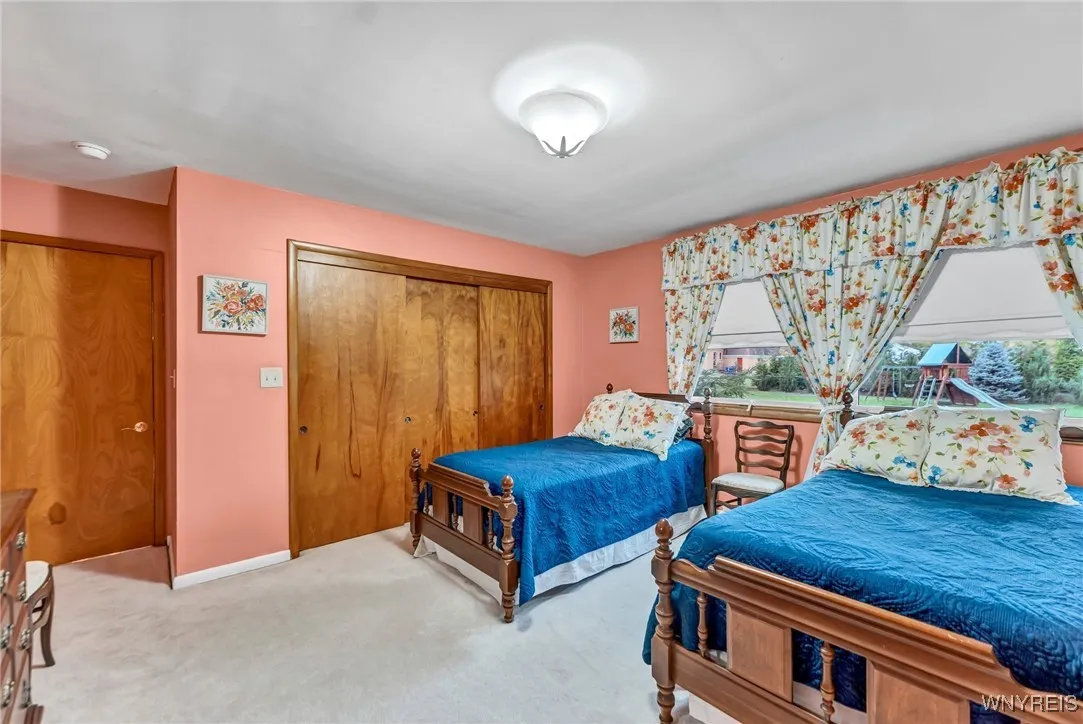 4050 David Rd, Clarence, New York 14221, Clarence, New York 14221, 4 Bedrooms Bedrooms, 9 Rooms Rooms,3 BathroomsBathrooms,Residential,Closed,4050 David Rd, Clarence, New York 14221,0,B1575665