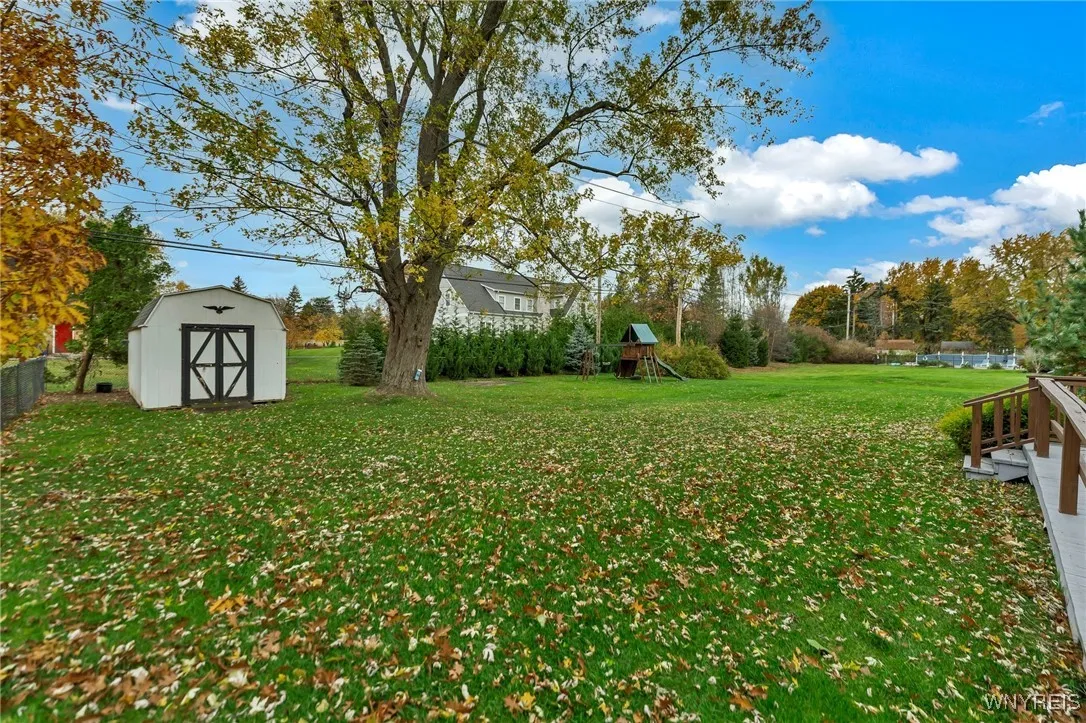 4050 David Rd, Clarence, New York 14221, Clarence, New York 14221, 4 Bedrooms Bedrooms, 9 Rooms Rooms,3 BathroomsBathrooms,Residential,Closed,4050 David Rd, Clarence, New York 14221,0,B1575665