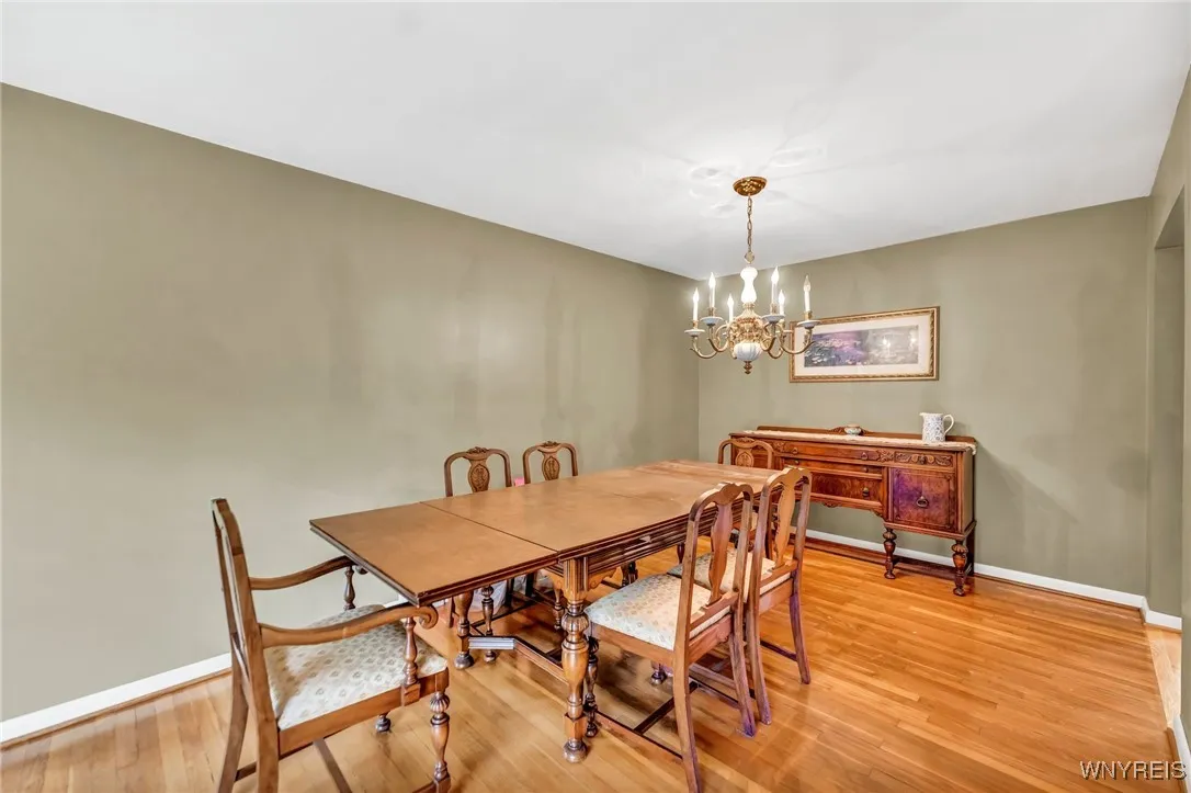 4050 David Rd, Clarence, New York 14221, Clarence, New York 14221, 4 Bedrooms Bedrooms, 9 Rooms Rooms,3 BathroomsBathrooms,Residential,Closed,4050 David Rd, Clarence, New York 14221,0,B1575665