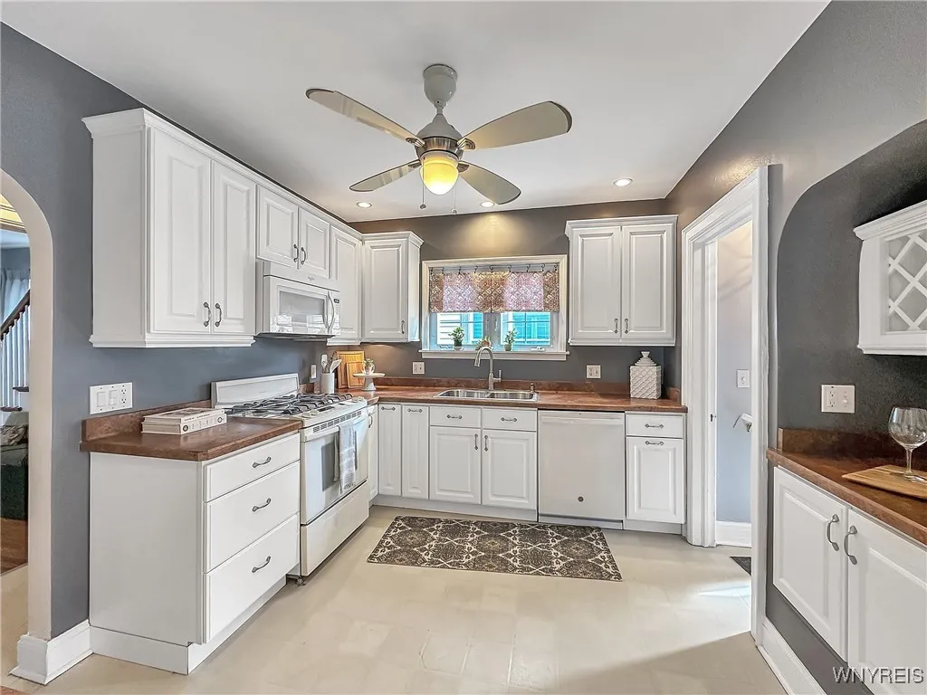 861 Parkside Avenue, Buffalo, New York 14216, Buffalo, New York 14216, 3 Bedrooms Bedrooms, 7 Rooms Rooms,1 BathroomBathrooms,Residential,Closed,861 Parkside Avenue, Buffalo, New York 14216,0,B1573474