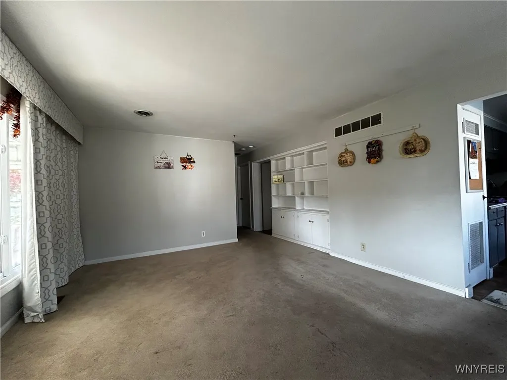 194 Glenhurst Road, Tonawanda-town, New York 14150, Tonawanda, New York 14150, 3 Bedrooms Bedrooms, 7 Rooms Rooms,2 BathroomsBathrooms,Residential,Closed,194 Glenhurst Road, Tonawanda-town, New York 14150,0,B1574527