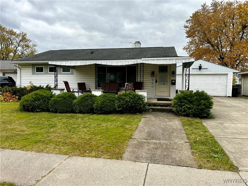 194 Glenhurst Road, Tonawanda-town, New York 14150, Tonawanda, New York 14150, 3 Bedrooms Bedrooms, 7 Rooms Rooms,2 BathroomsBathrooms,Residential,Closed,194 Glenhurst Road, Tonawanda-town, New York 14150,0,B1574527