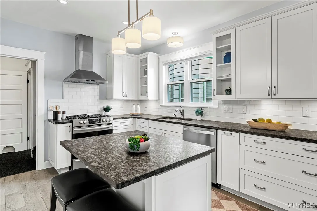 485 Woodward Ave, Buffalo, New York 14214, Buffalo, New York 14214, 3 Bedrooms Bedrooms, 9 Rooms Rooms,1 BathroomBathrooms,Residential,Closed,485 Woodward Ave, Buffalo, New York 14214,0,B1575162