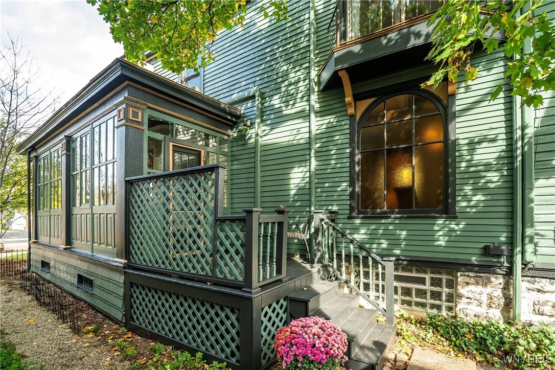 485 Woodward Ave, Buffalo, New York 14214, Buffalo, New York 14214, 3 Bedrooms Bedrooms, 9 Rooms Rooms,1 BathroomBathrooms,Residential,Closed,485 Woodward Ave, Buffalo, New York 14214,0,B1575162