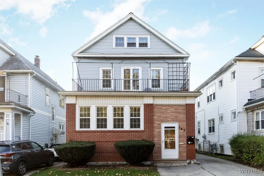 143 Hartwell Road, Buffalo, New York 14216, Buffalo, New York 14216, 6 Bedrooms Bedrooms, ,2 BathroomsBathrooms,Residential,Closed,143 Hartwell Road, Buffalo, New York 14216,0,B1575799