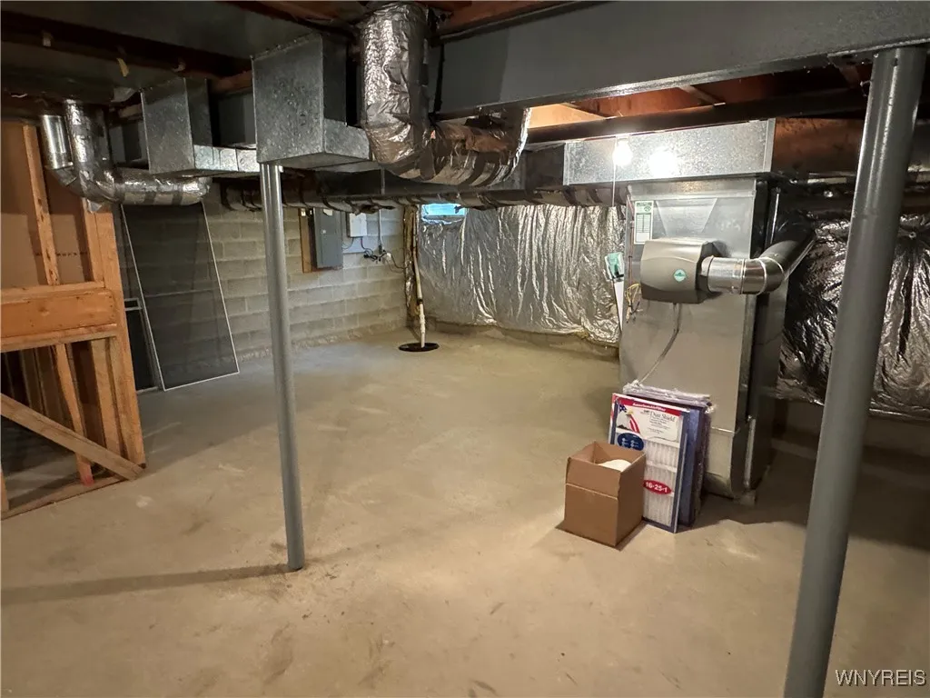 185 Bridle Path, Orchard Park, New York 14127, Orchard Park, New York 14127, 2 Bedrooms Bedrooms, 7 Rooms Rooms,1 BathroomBathrooms,Residential,Closed,185 Bridle Path, Orchard Park, New York 14127,0,B1575912