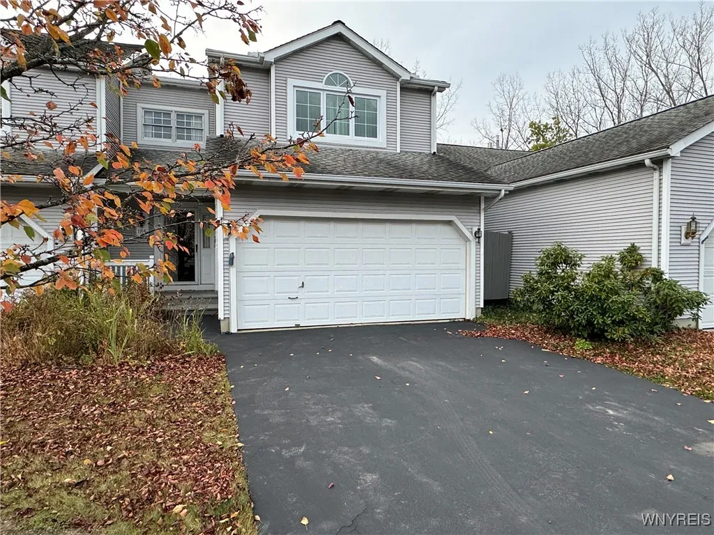 185 Bridle Path, Orchard Park, New York 14127, Orchard Park, New York 14127, 2 Bedrooms Bedrooms, 7 Rooms Rooms,1 BathroomBathrooms,Residential,Closed,185 Bridle Path, Orchard Park, New York 14127,0,B1575912