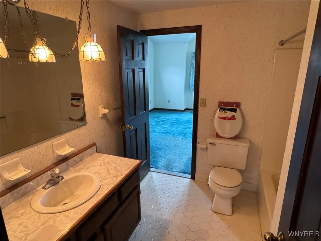 185 Bridle Path, Orchard Park, New York 14127, Orchard Park, New York 14127, 2 Bedrooms Bedrooms, 7 Rooms Rooms,1 BathroomBathrooms,Residential,Closed,185 Bridle Path, Orchard Park, New York 14127,0,B1575912