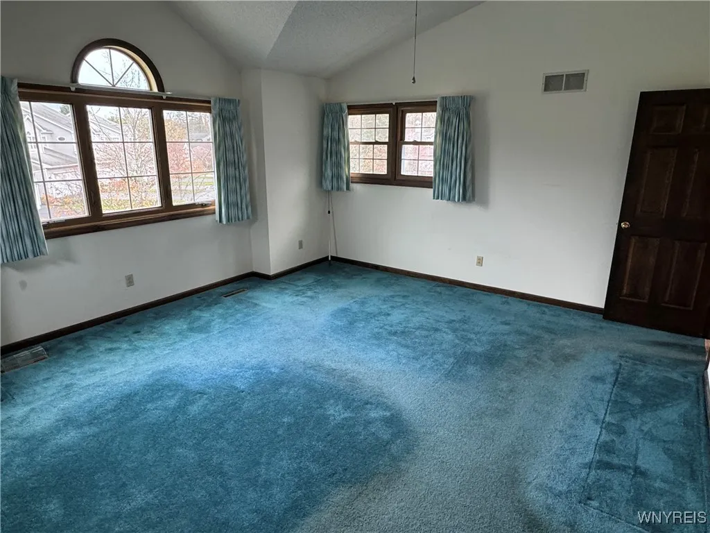 185 Bridle Path, Orchard Park, New York 14127, Orchard Park, New York 14127, 2 Bedrooms Bedrooms, 7 Rooms Rooms,1 BathroomBathrooms,Residential,Closed,185 Bridle Path, Orchard Park, New York 14127,0,B1575912