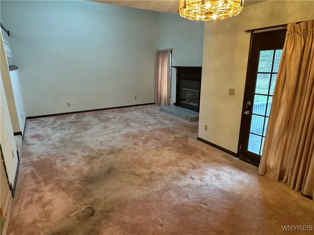 185 Bridle Path, Orchard Park, New York 14127, Orchard Park, New York 14127, 2 Bedrooms Bedrooms, 7 Rooms Rooms,1 BathroomBathrooms,Residential,Closed,185 Bridle Path, Orchard Park, New York 14127,0,B1575912