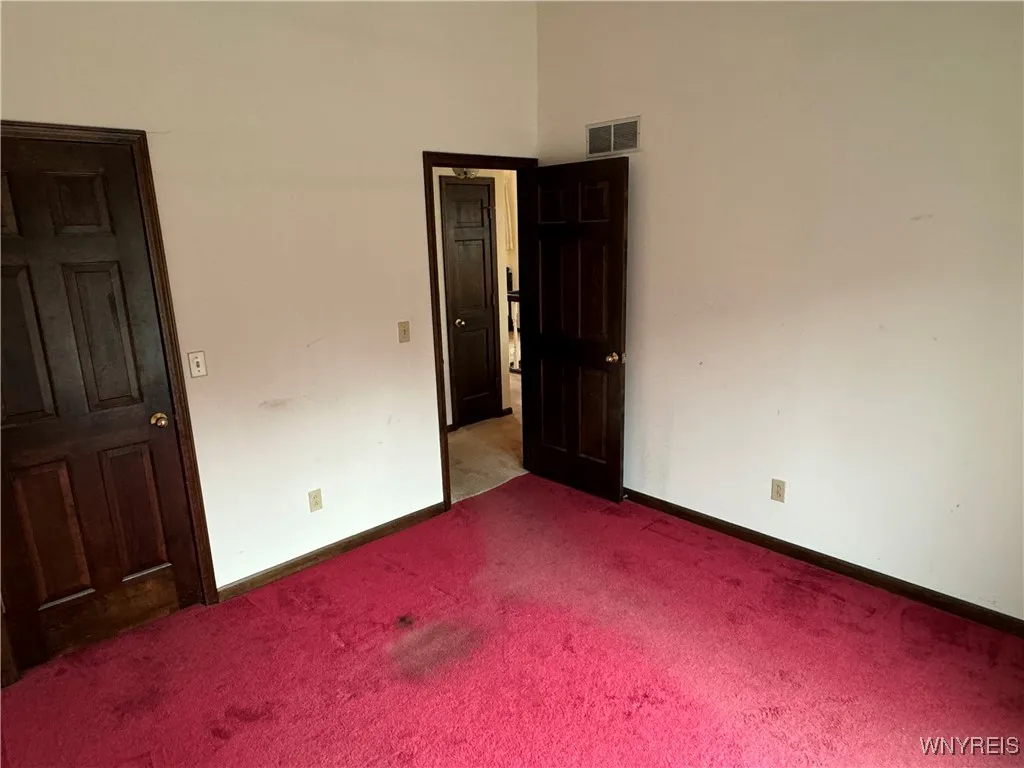 185 Bridle Path, Orchard Park, New York 14127, Orchard Park, New York 14127, 2 Bedrooms Bedrooms, 7 Rooms Rooms,1 BathroomBathrooms,Residential,Closed,185 Bridle Path, Orchard Park, New York 14127,0,B1575912