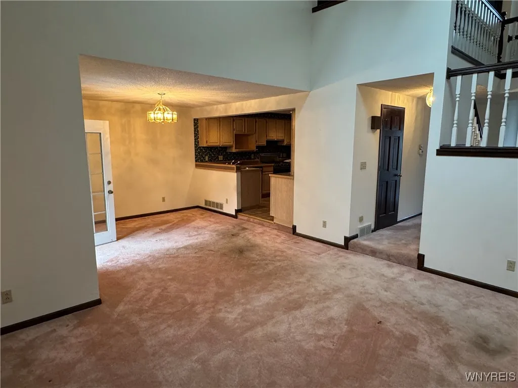 185 Bridle Path, Orchard Park, New York 14127, Orchard Park, New York 14127, 2 Bedrooms Bedrooms, 7 Rooms Rooms,1 BathroomBathrooms,Residential,Closed,185 Bridle Path, Orchard Park, New York 14127,0,B1575912