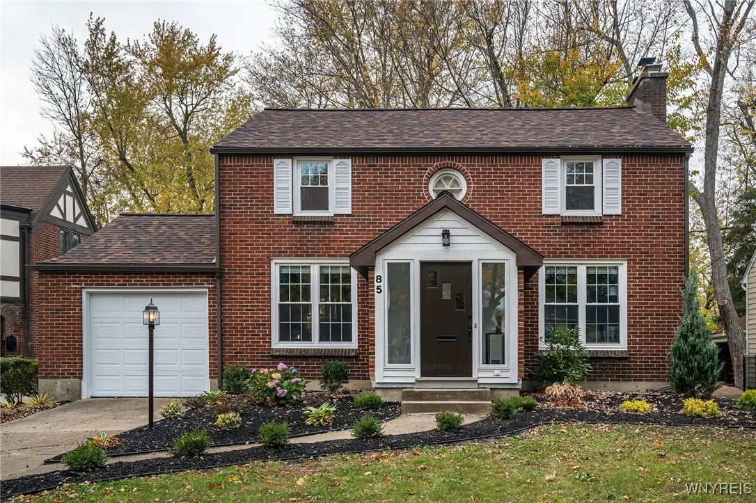 85 Roycroft Boulevard, Amherst, New York 14226, Amherst, New York 14226, 3 Bedrooms Bedrooms, 11 Rooms Rooms,1 BathroomBathrooms,Residential,Closed,85 Roycroft Boulevard, Amherst, New York 14226,0,B1576110