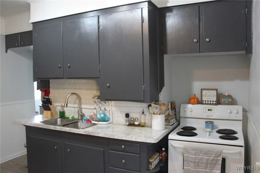 403 Fletcher Street, Tonawanda-city, New York 1415, Tonawanda, New York 14150, 5 Bedrooms Bedrooms, ,2 BathroomsBathrooms,Residential,Closed,403 Fletcher Street, Tonawanda-city, New York 1415,0,B1576130