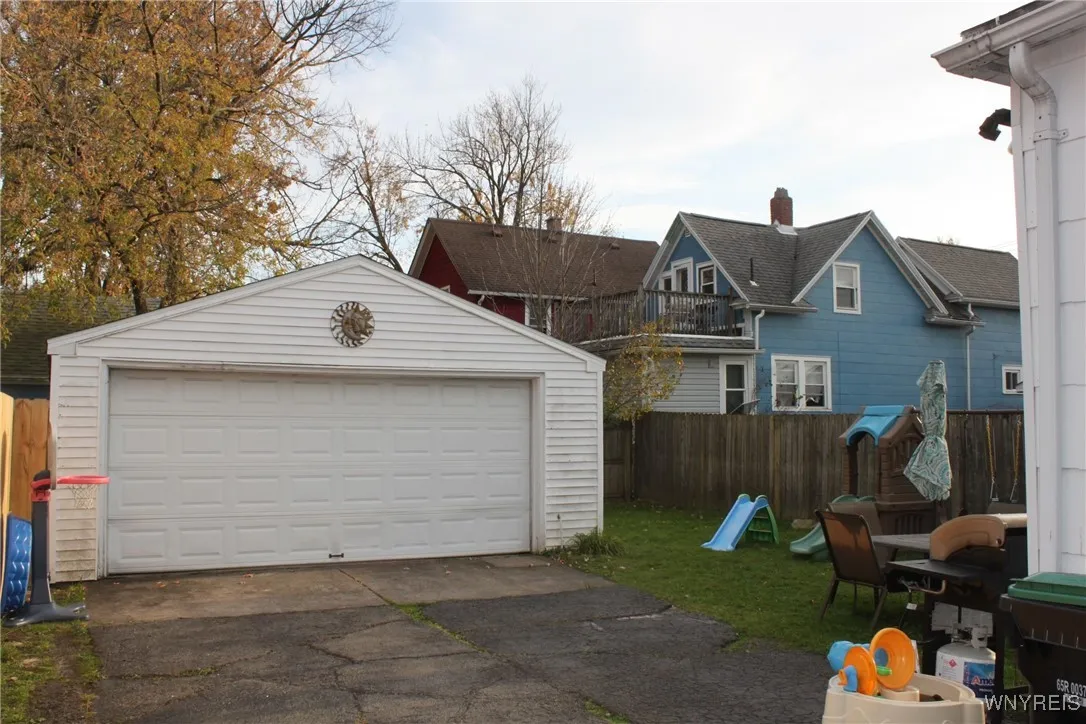 403 Fletcher Street, Tonawanda-city, New York 1415, Tonawanda, New York 14150, 5 Bedrooms Bedrooms, ,2 BathroomsBathrooms,Residential,Closed,403 Fletcher Street, Tonawanda-city, New York 1415,0,B1576130