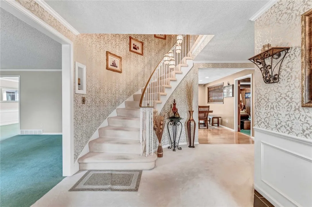 95 Fox Meadow Lane, Orchard Park, New York 14127, Orchard Park, New York 14127, 4 Bedrooms Bedrooms, 14 Rooms Rooms,2 BathroomsBathrooms,Residential,Closed,95 Fox Meadow Lane, Orchard Park, New York 14127,0,R1575931