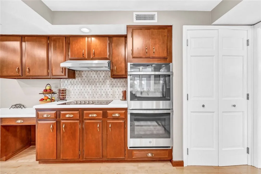 95 Fox Meadow Lane, Orchard Park, New York 14127, Orchard Park, New York 14127, 4 Bedrooms Bedrooms, 14 Rooms Rooms,2 BathroomsBathrooms,Residential,Closed,95 Fox Meadow Lane, Orchard Park, New York 14127,0,R1575931