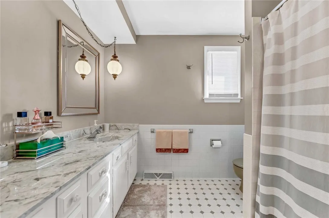 95 Fox Meadow Lane, Orchard Park, New York 14127, Orchard Park, New York 14127, 4 Bedrooms Bedrooms, 14 Rooms Rooms,2 BathroomsBathrooms,Residential,Closed,95 Fox Meadow Lane, Orchard Park, New York 14127,0,R1575931