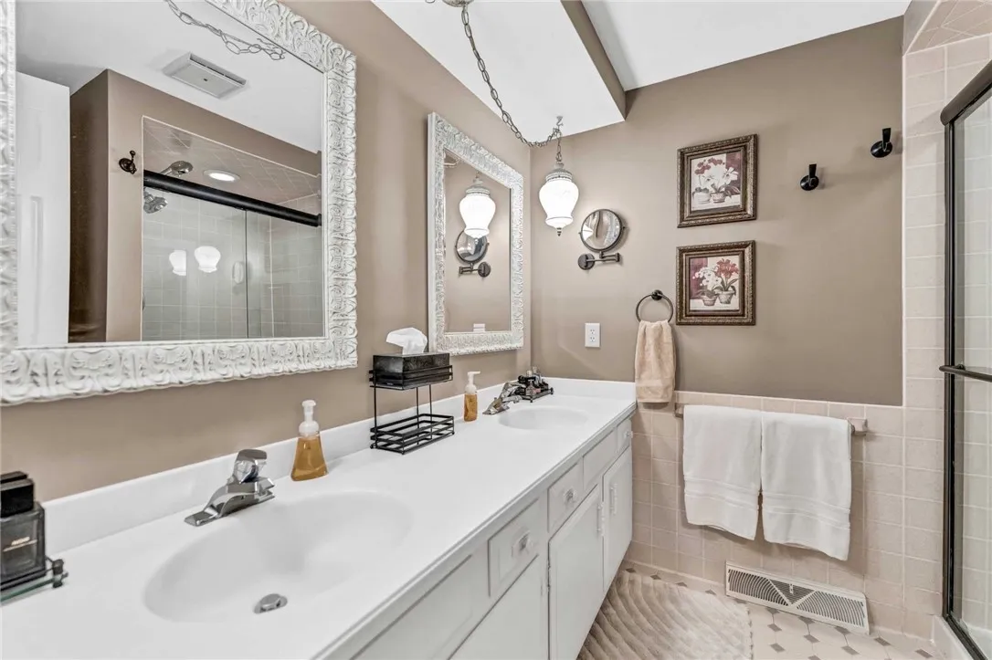95 Fox Meadow Lane, Orchard Park, New York 14127, Orchard Park, New York 14127, 4 Bedrooms Bedrooms, 14 Rooms Rooms,2 BathroomsBathrooms,Residential,Closed,95 Fox Meadow Lane, Orchard Park, New York 14127,0,R1575931