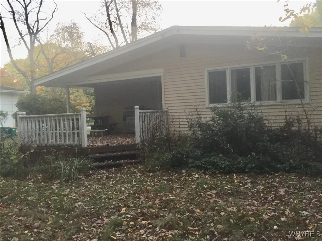 4710 Boncrest W. Drive West, Clarence, New York 14, Clarence, New York 14221, 4 Bedrooms Bedrooms, 8 Rooms Rooms,2 BathroomsBathrooms,Residential,Closed,4710 Boncrest W. Drive West, Clarence, New York 14,0,B1576280