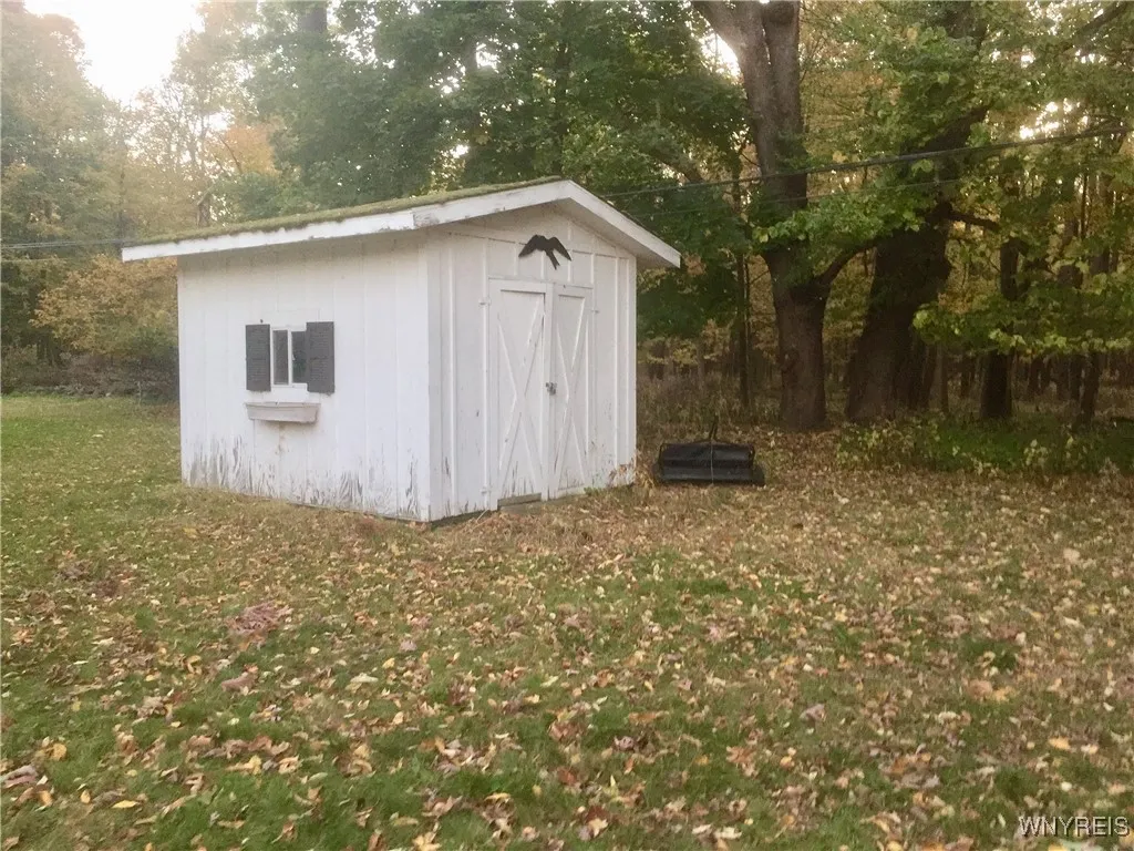 4710 Boncrest W. Drive West, Clarence, New York 14, Clarence, New York 14221, 4 Bedrooms Bedrooms, 8 Rooms Rooms,2 BathroomsBathrooms,Residential,Closed,4710 Boncrest W. Drive West, Clarence, New York 14,0,B1576280