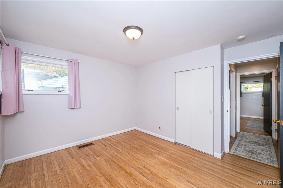 281 Green Acres Road, Tonawanda-town, New York 141, Tonawanda, New York 14150, 3 Bedrooms Bedrooms, 5 Rooms Rooms,1 BathroomBathrooms,Residential,Closed,281 Green Acres Road, Tonawanda-town, New York 141,0,B1576299